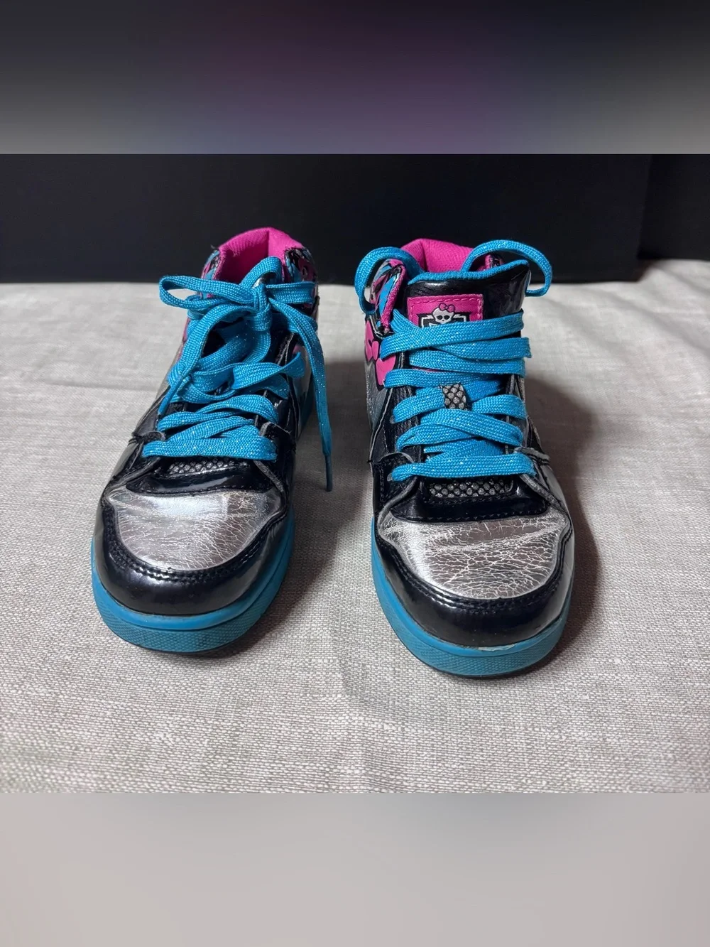 monster high Black, Blue & Pink Kids' High-Top Sneakers